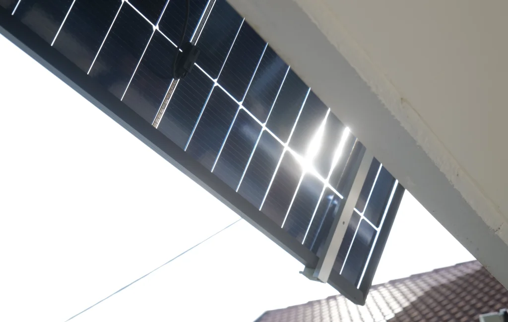 Yuma Flat 900+: Bifaziale Solarmodule mit topCON Technologie (transparent)